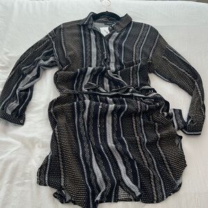 Oliveaceous shirt dress with buttons and tie